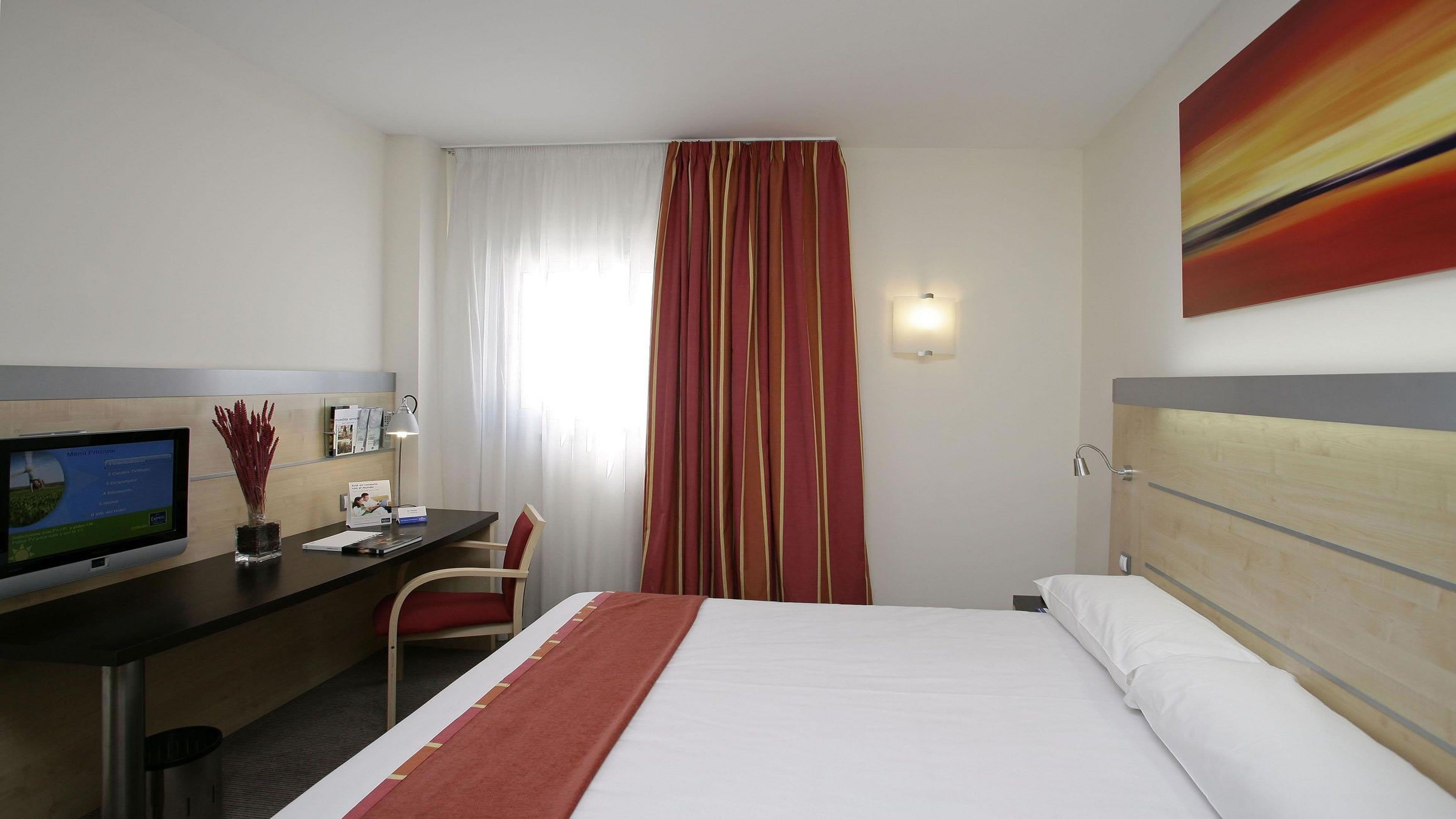Holiday Inn Express Malaga Airport By Ihg — Photos 2